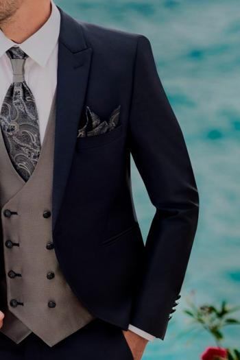 Traje Pertegaz de novio azul marino