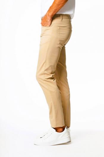 Vaquero Pertegaz hombre regular fit camel