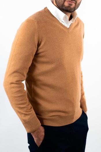 Jersey cuello pico de hombre Pertegaz camel